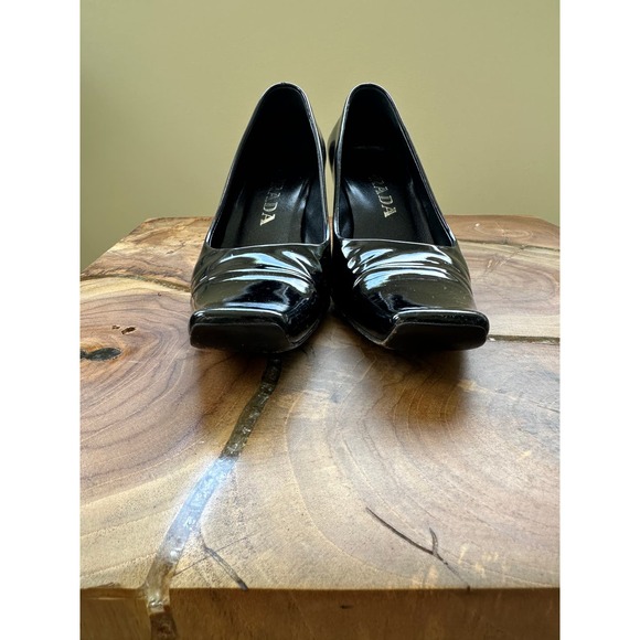 GUC PRADA black leather 90's square toe high heel pumps size 35.5 - Picture 2 of 5